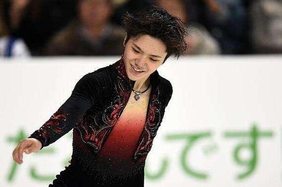 贝尔加莫宇野昌磨花滑封