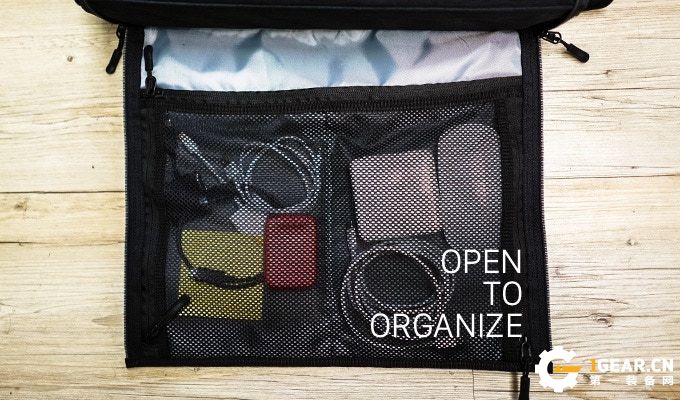 本年度最全能背包，一款可无线充电、防偷和摄影的邮差包