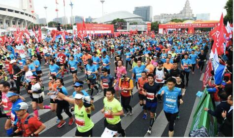韦杰五次征战马拉松 战胜自己就是胜利